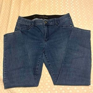 White House black market woman’s size 12 jeans